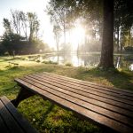 Pisciculture De Monchel : table pique nique etang de peche dans le nord